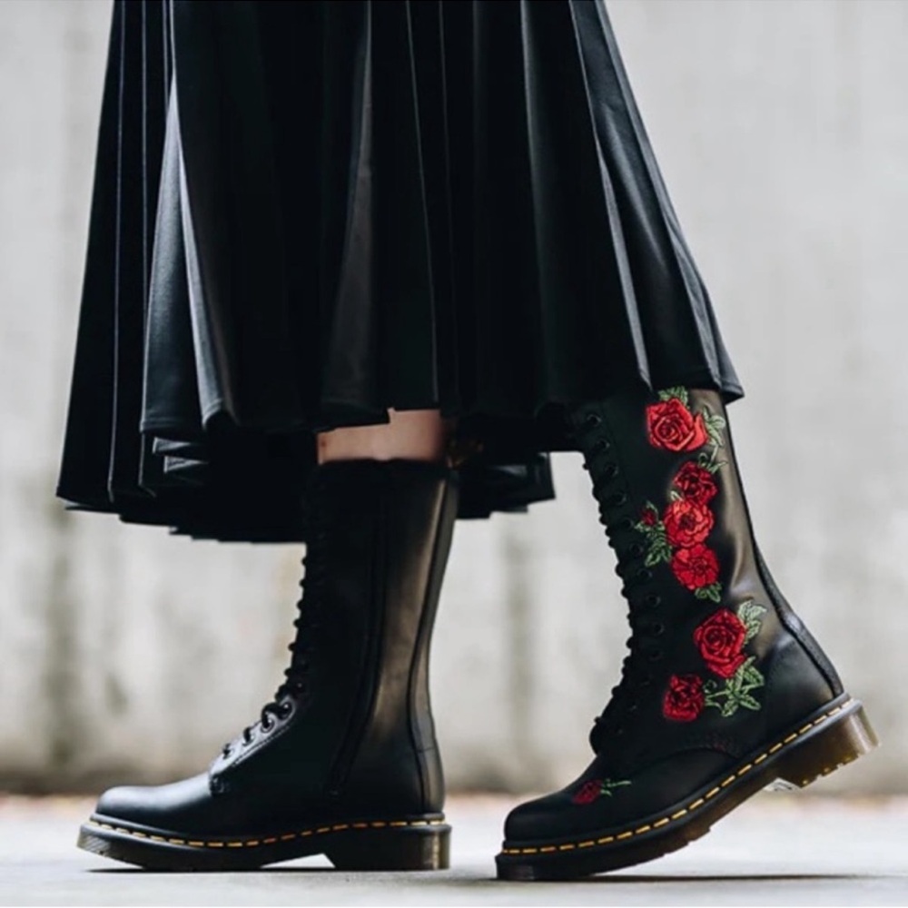 NEW Dr Martens 1914 Vonda Leather Mid Calf Boots
Black Softy T Floral Size 6 - Picture 15 of 15